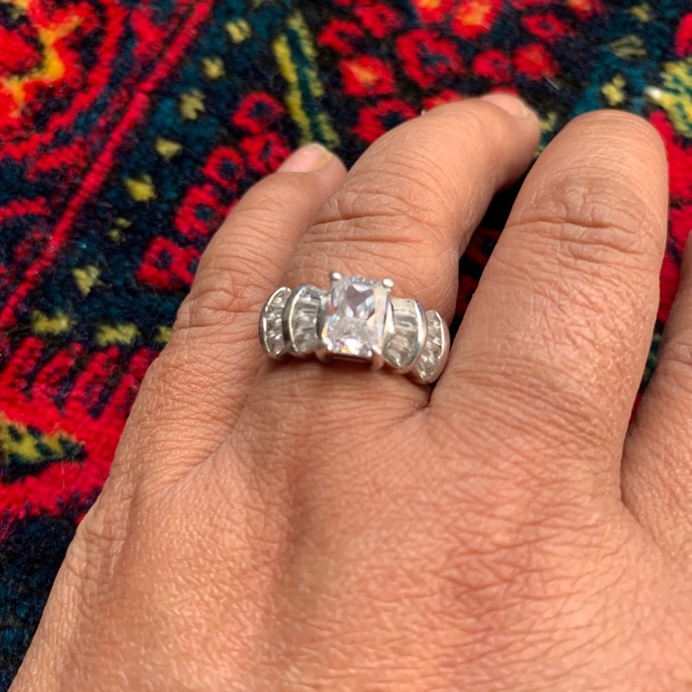 CZ sterling silver 925 ring. Size 7